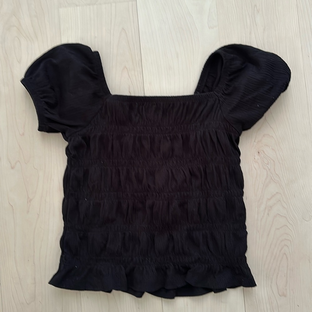 Ruched Puff Sleeve stretchy Black top EUC